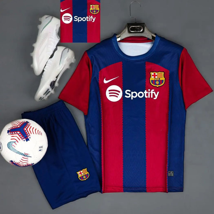 کیت تایلند بارسلونا گلدوزی بدون شماره