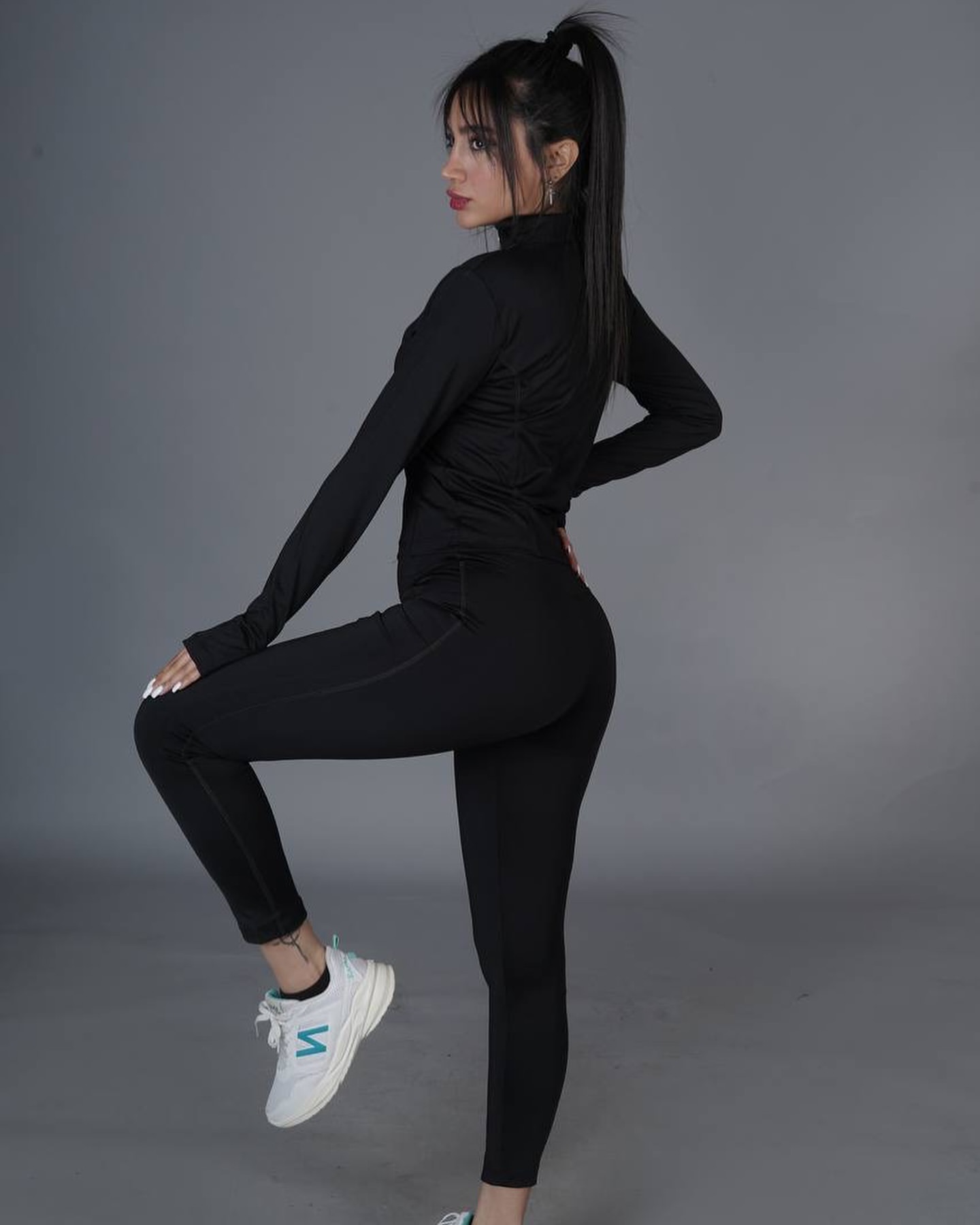 سویی لگ فینگر دار نایکی